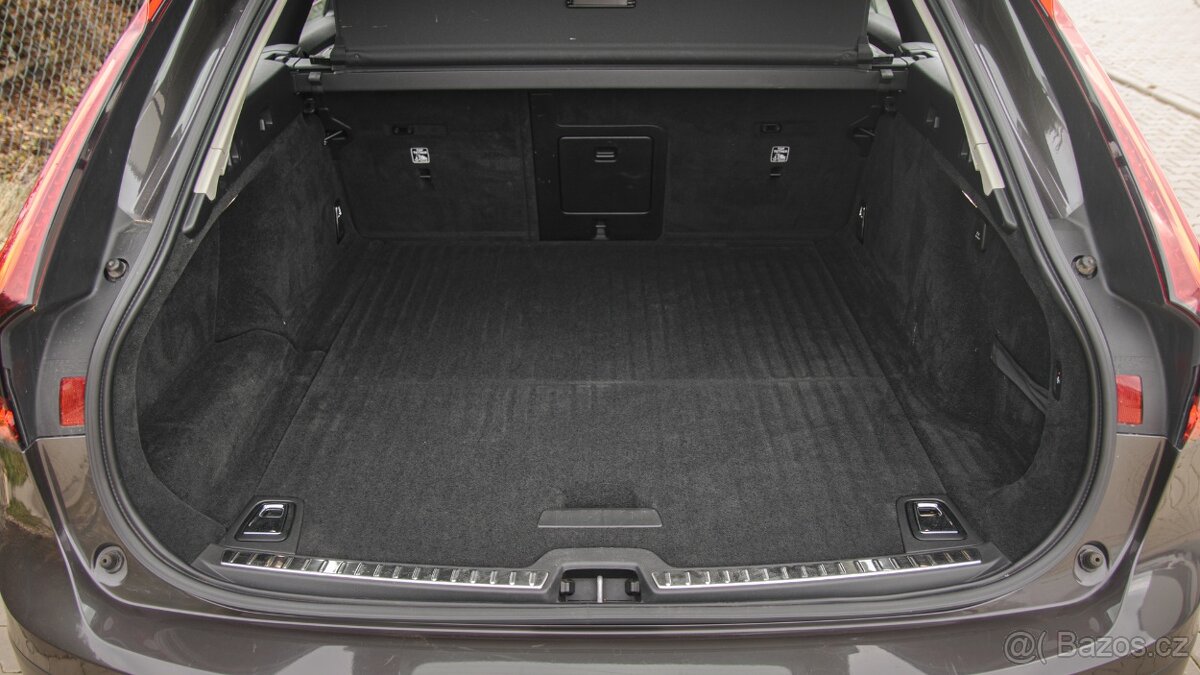 Volvo V90, CC B4 2,0/145kW AWD DPH - 18