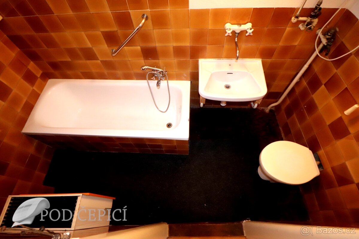 Pronájem rodinného domu s garáží, 2 byty, 148m2, Jundrov - 18