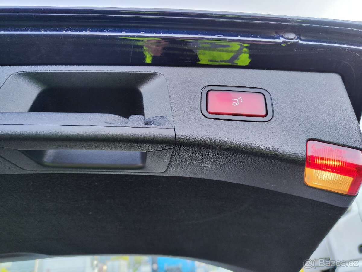 Mercedes-Benz W212 E200 - 18