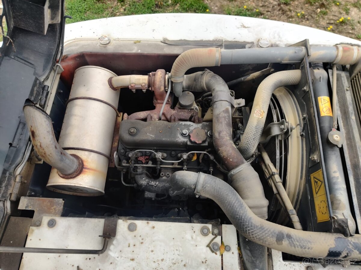 Kolový otočný bagr HITACHI ZX 160W - 18