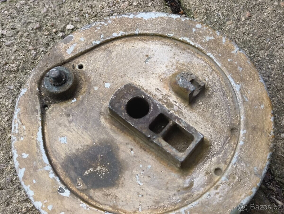 Štít střed kola jawa ČZ panelka 634 350 360 477 471 476 487 - 18