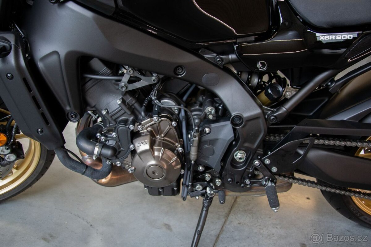 Yamaha XSR 900 - 18
