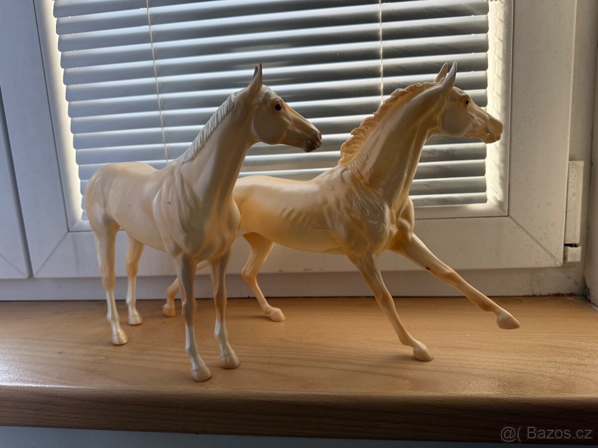 Breyer - 18