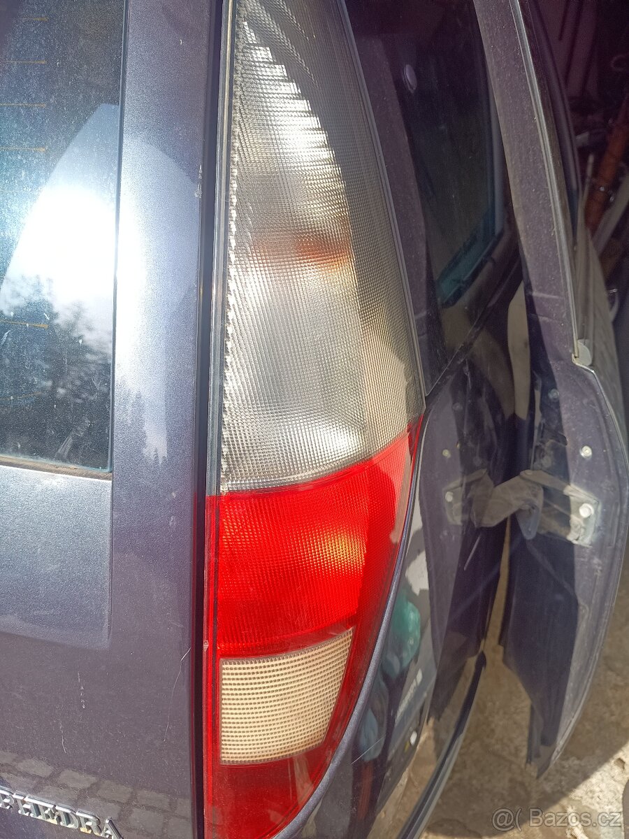 Lancia Phedra díly - 18