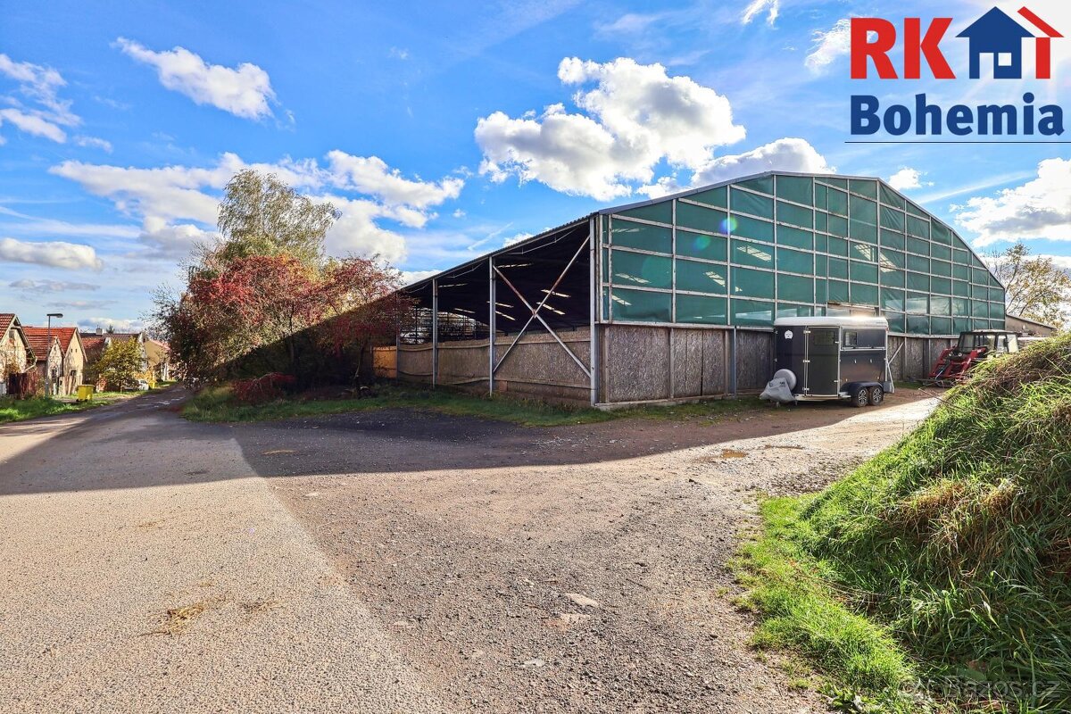 Prodej jezdeckého areálu s dlouholetou tradicí v obci Břežan - 18