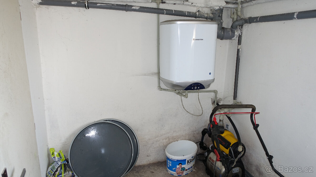 Prodám chatu 45m s pozemkem 368m. Karlovy Vary Doubí. - 18