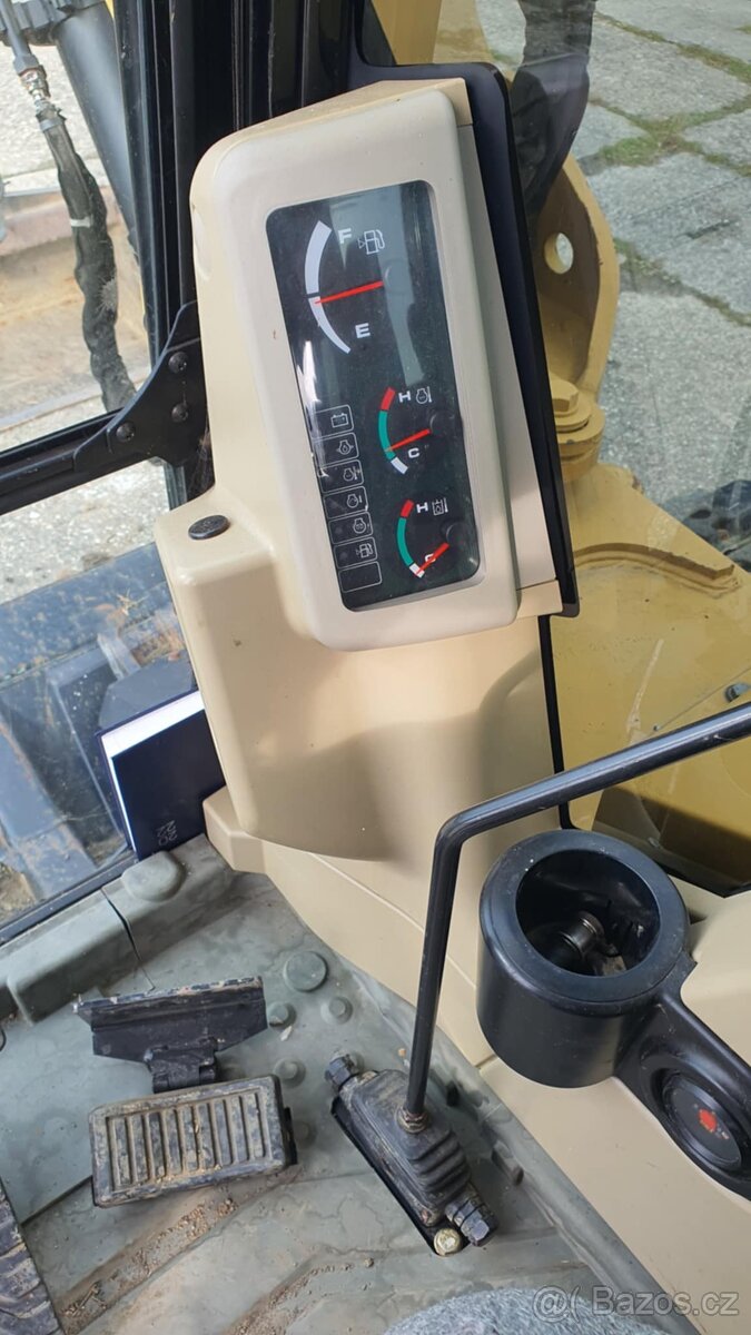 Caterpillar 307C - 18