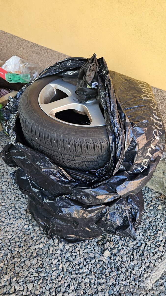 Mercedes-Benz B200 CDI manuál, 2014 - 18