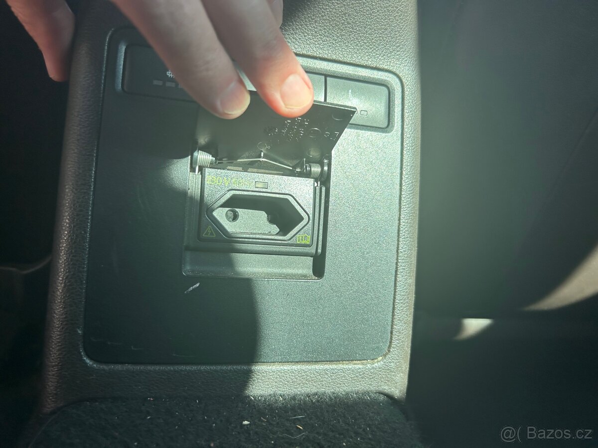 Škoda Octavia TDi , 4x4 , DSG, L&K, Webasto , RS nárazníky - 18