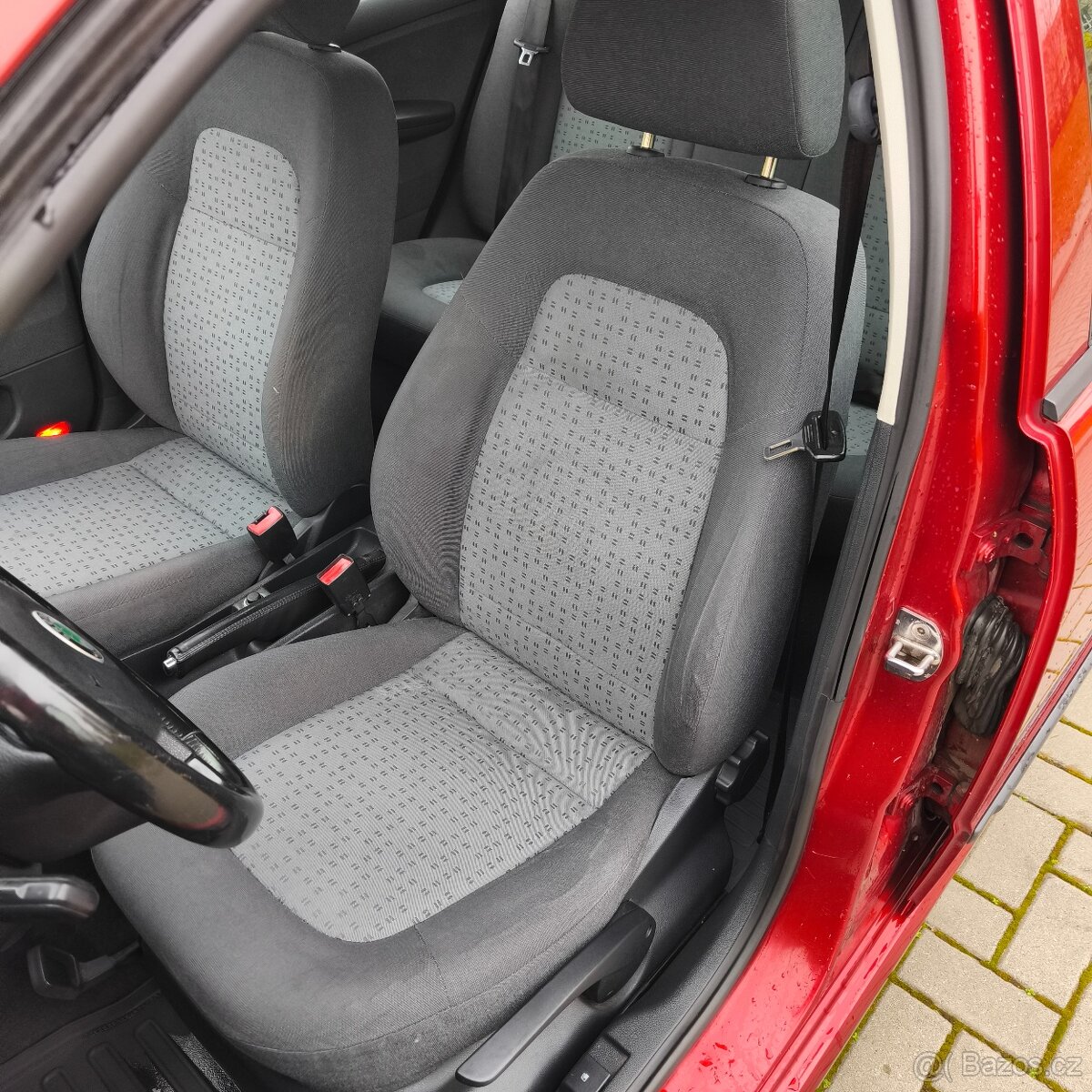 Škoda Fabia 1.4 MPI 50kw, poctivých 123tkm - 18