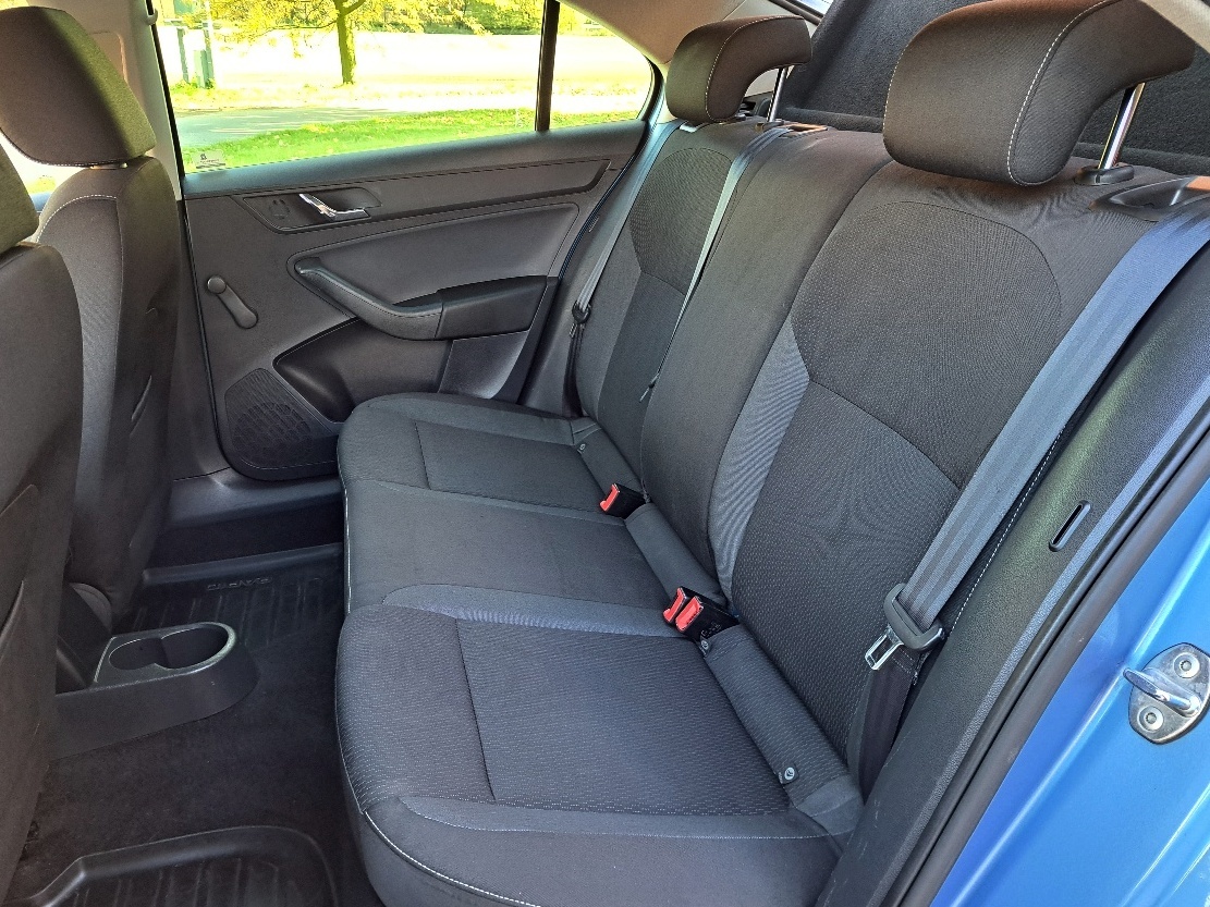 ŠKODA RAPID 1.2TSi 11/2013, KLIMA, PARKSYST, TAŽNÉ, 1.MAJ.ČR - 18