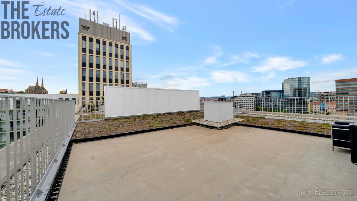 Prodej kanceláře 471 m2 - 18