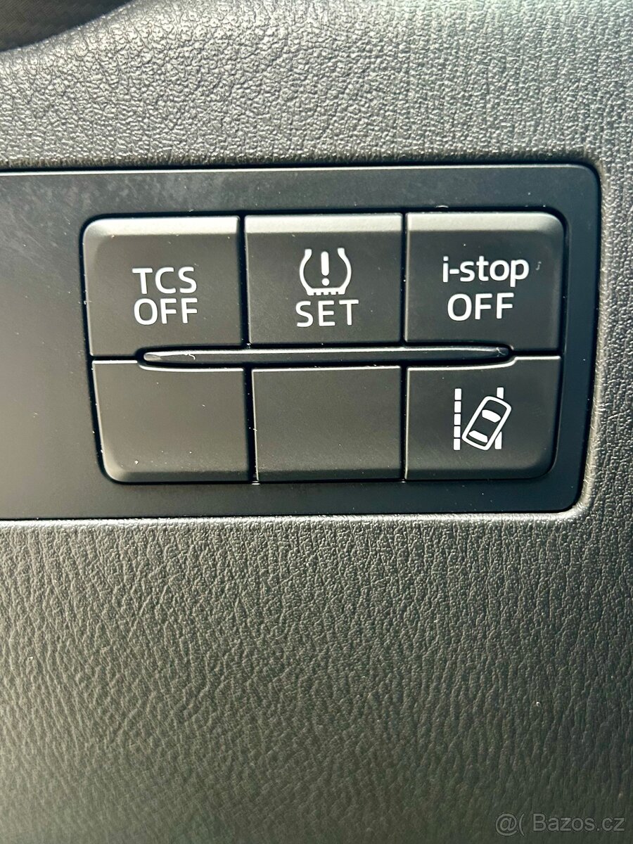 MAZDA CX-3 2.0i 110KW 4x4 KUŽE-LED-KAMERA-NAVI-HEADUP-VYHŘEV - 18