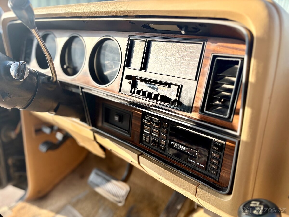 1989 Dodge W200 Power RAM | 5.9 V8 | 4x4 | Odpočet DPH - 18