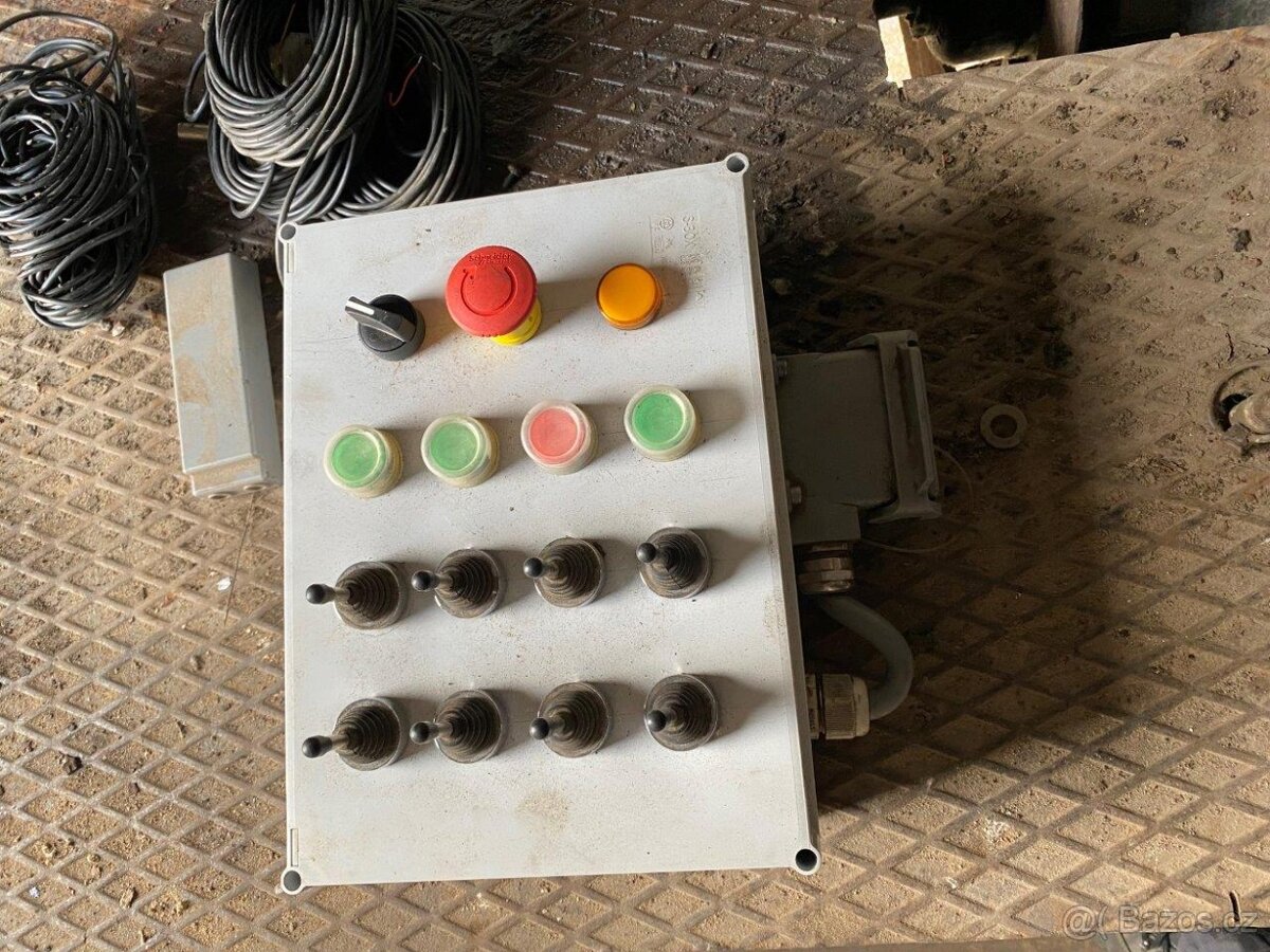 s & ü D65 O-600 mobilná štiepačka dreva vin 385 - 18