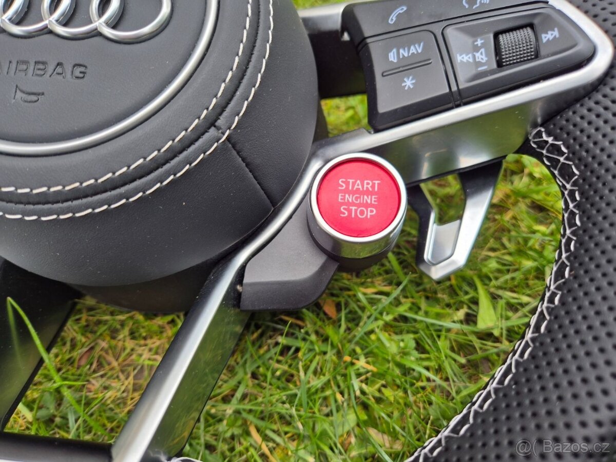 AUDI R8 VOLANT SPORTOVY - START/STOP - DRIVE SELECT - 18