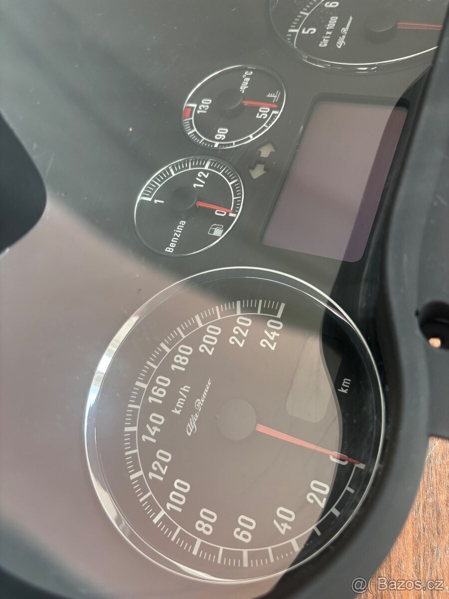 Zbytky Alfa Romeo - 18