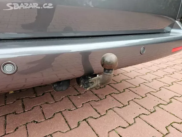 VW Multivan T5 2.0 TDI 103kW,7.sedadel,Webasto,Tažné,Navi,Te - 18