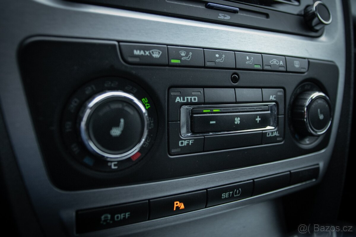 Škoda Octavia Combi RS 147kW DSG - 18