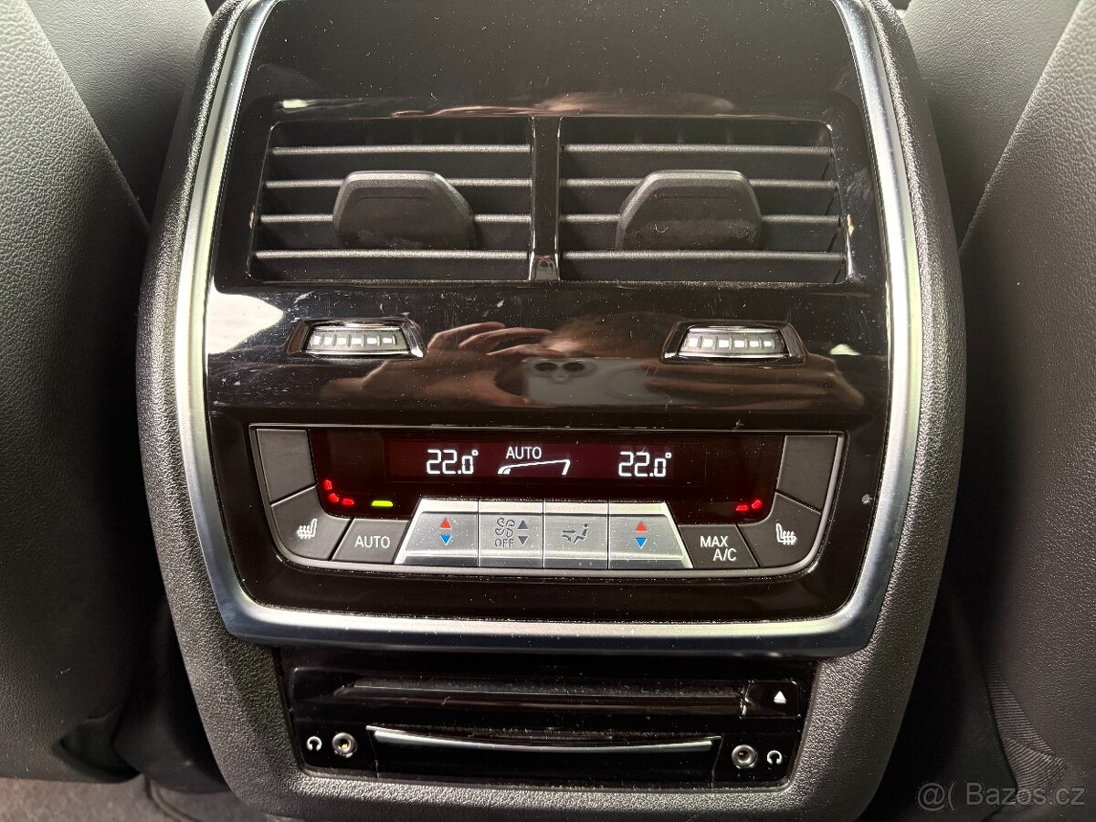 BMW X7 3.0 M50d DPH, 7MÍST, MAX VÝBAVA - 18