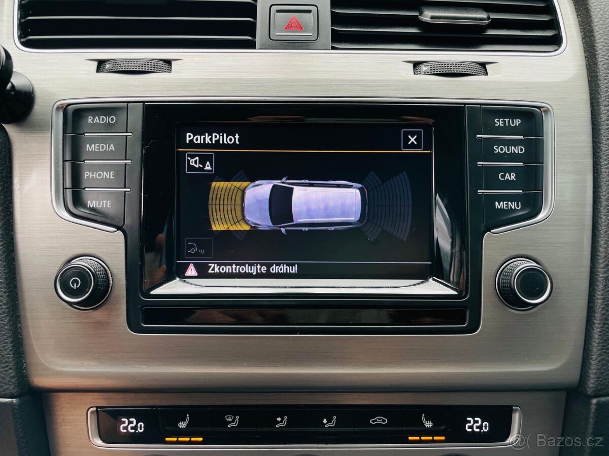 Volkswagen Golf 1.2TSI 77KW MANUÁL VÝHŘEV KAMERA HIGHLINE - 18