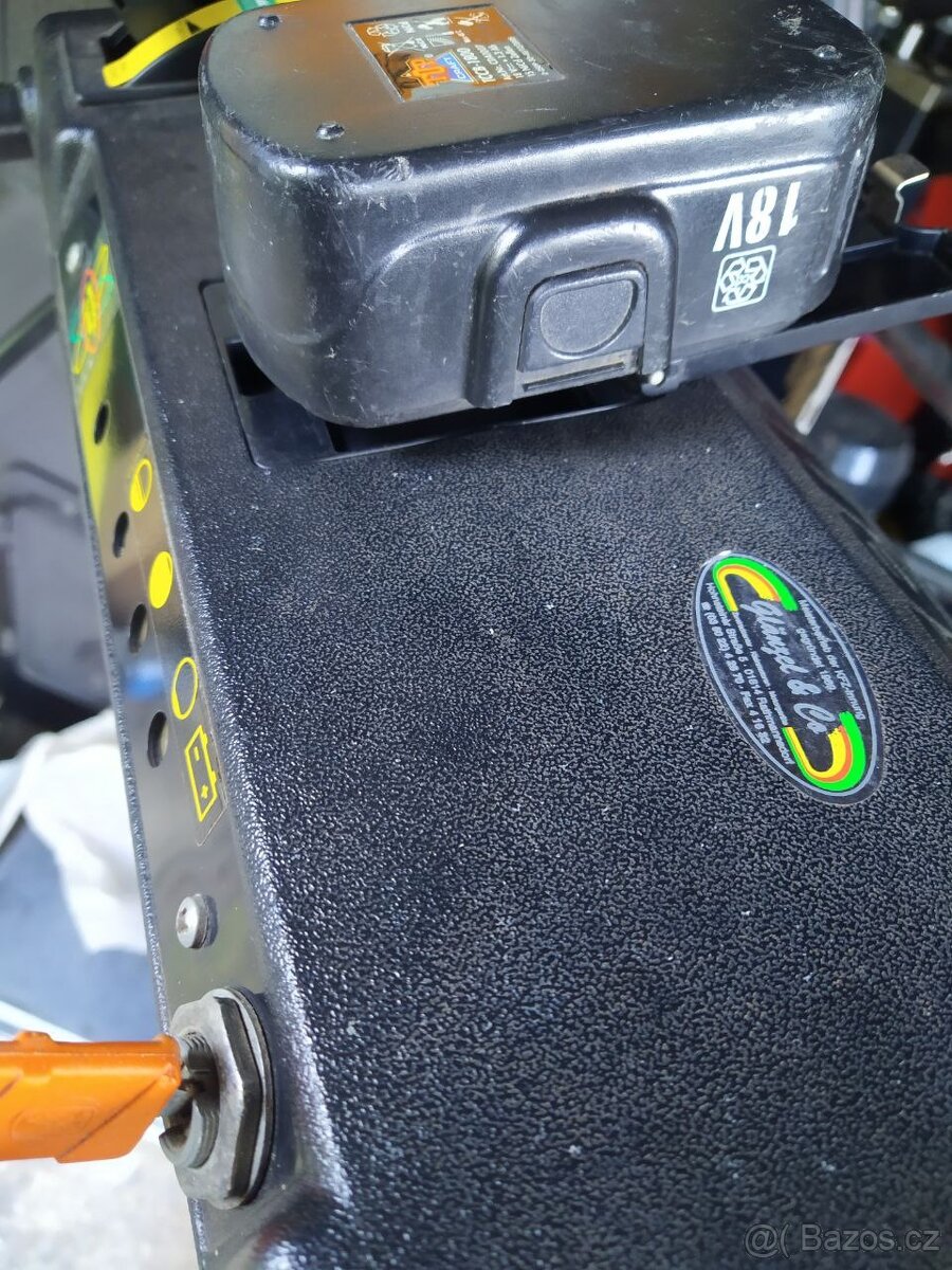 Benzínová sekačka s pojezdem WOLF GARTEN Senator, el.start - 18