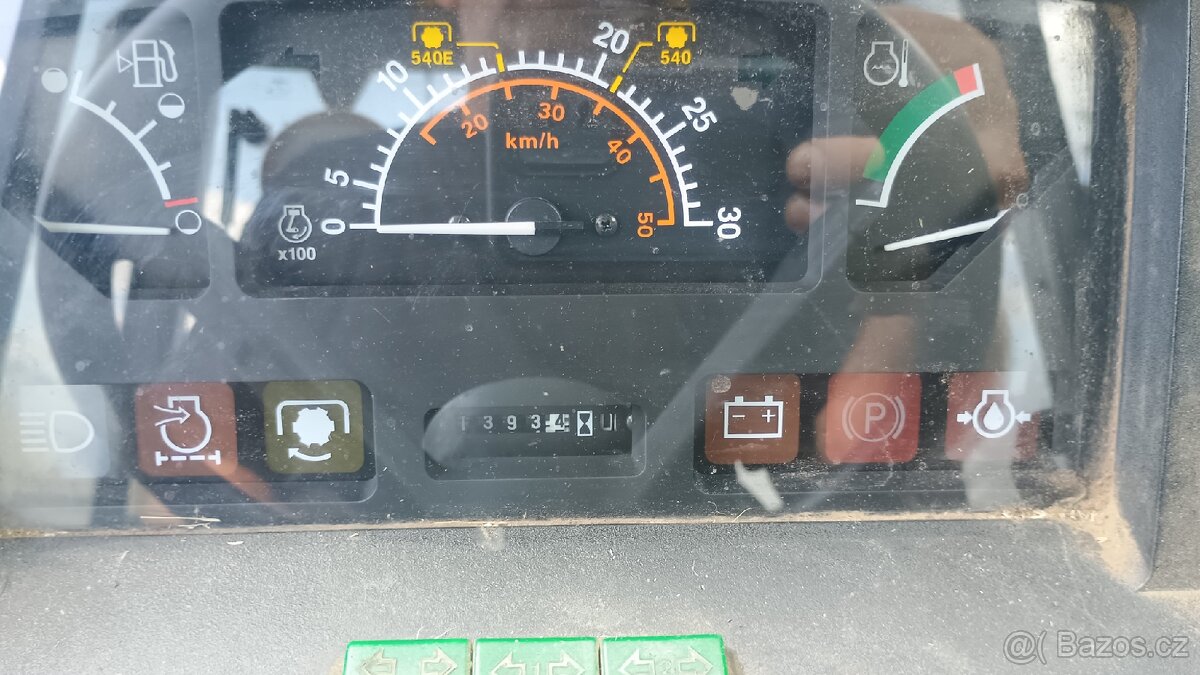 John Deere 5500n - 18