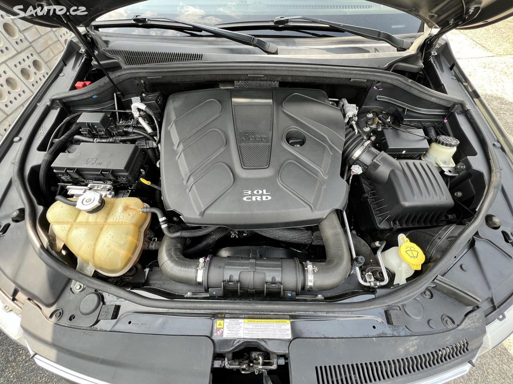 🚗 Jeep Grand Cherokee 3.0CRD 2011 OVERLAND KŮŽE KAMERA - 18