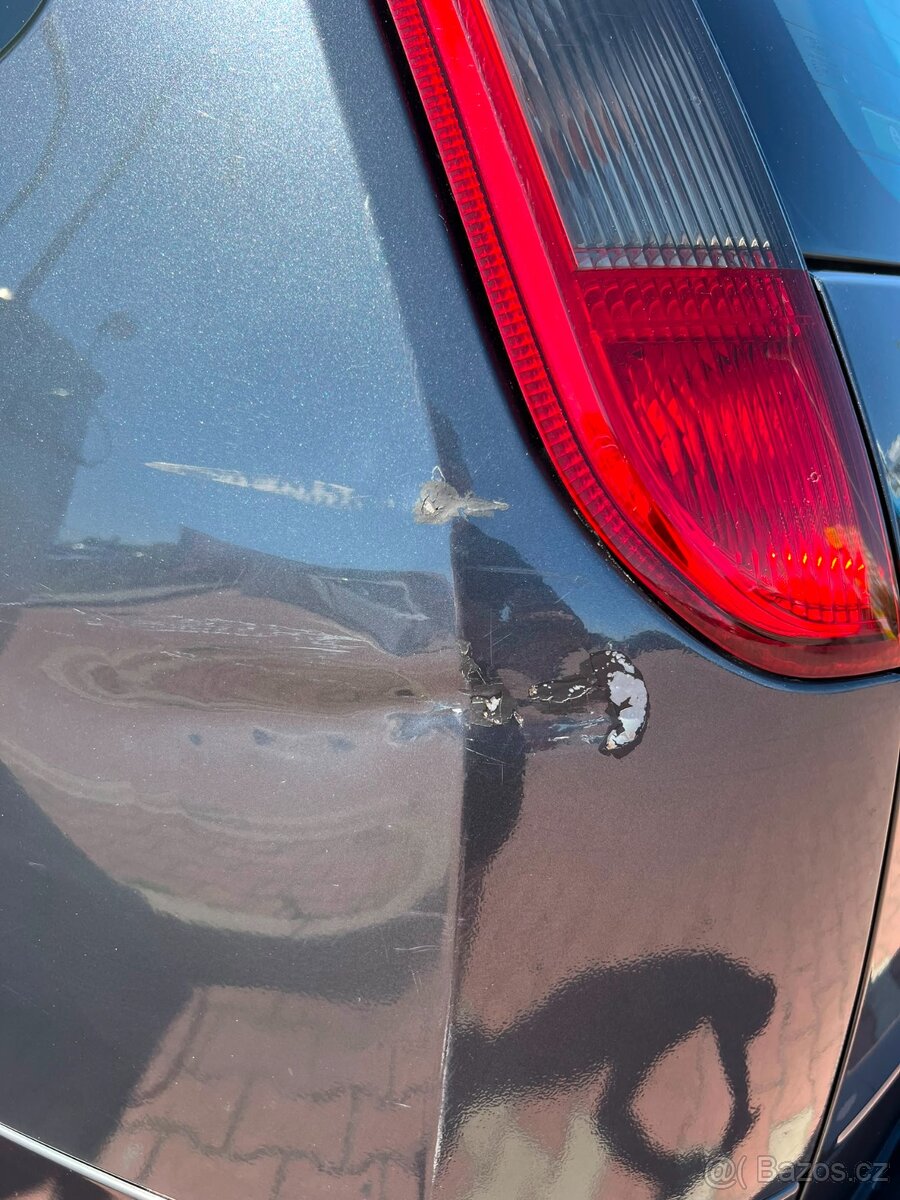 Prodávám Ford Focus rok. 2009 1.8 TDCi - 18