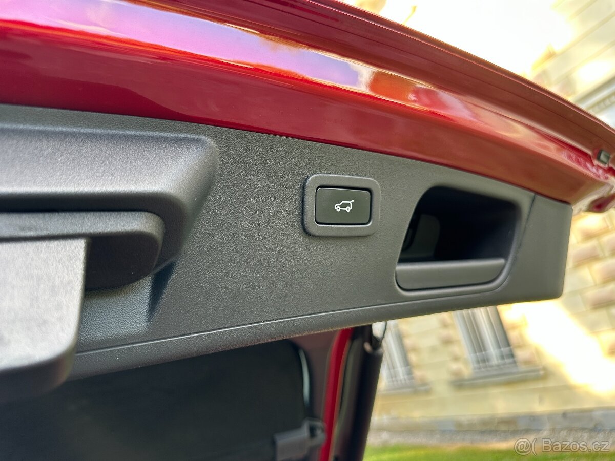 Jaguár E-PACE 2,0 D, 110 kW, CENA netto 398000 - 18