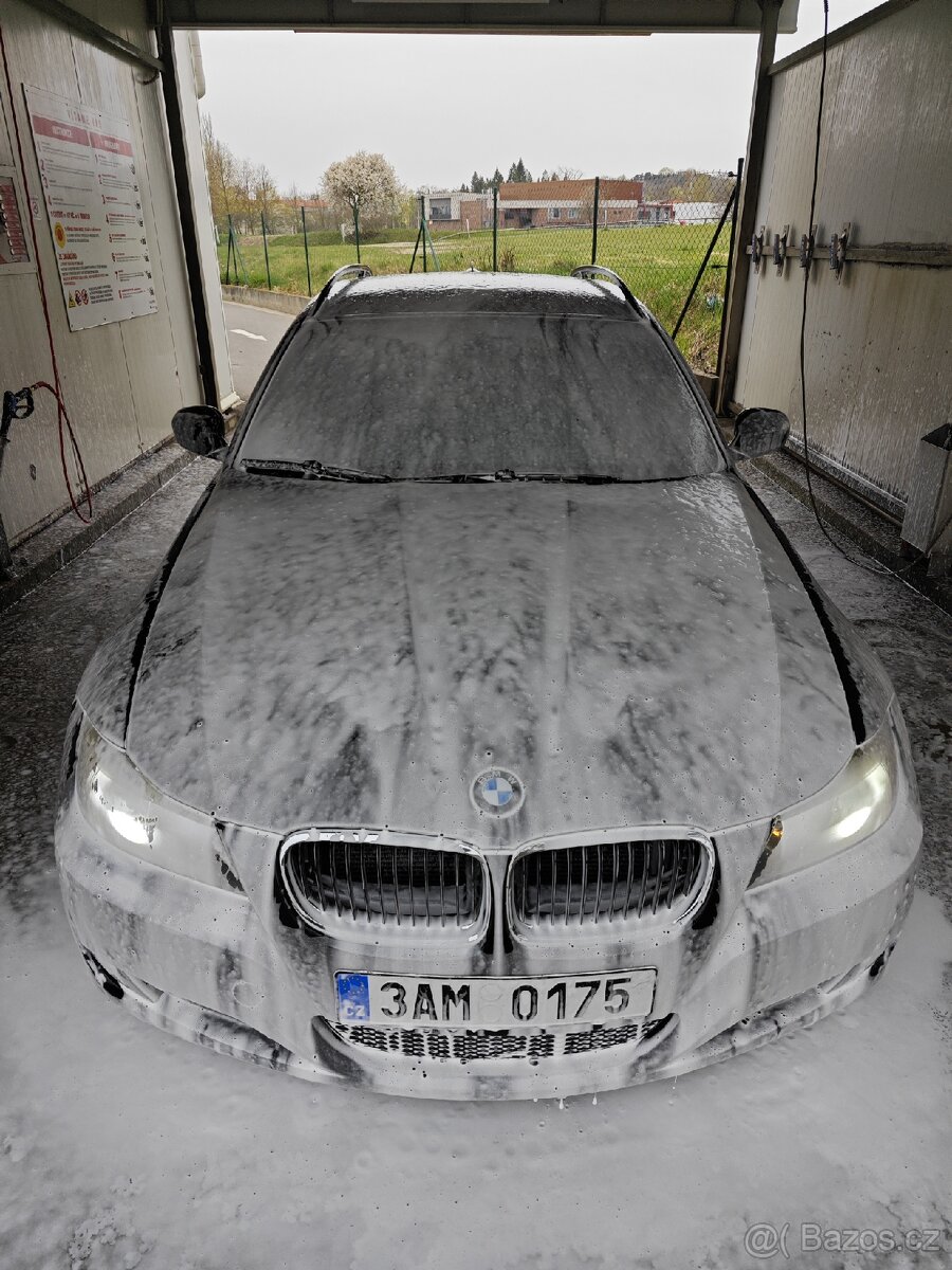 BMW E91 LCI 318d - 18