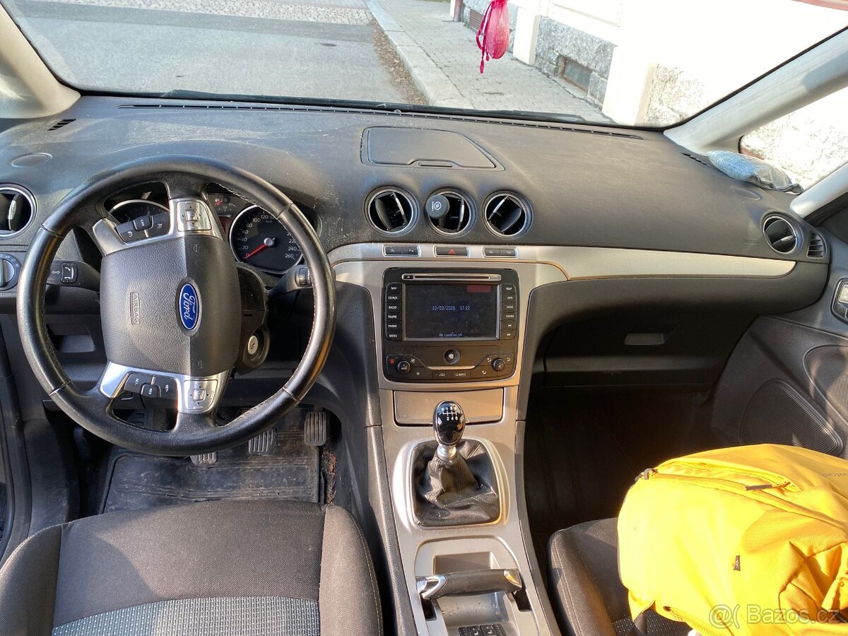 Ford Galaxy 1,6D r.v.2011 - 7 míst - 18