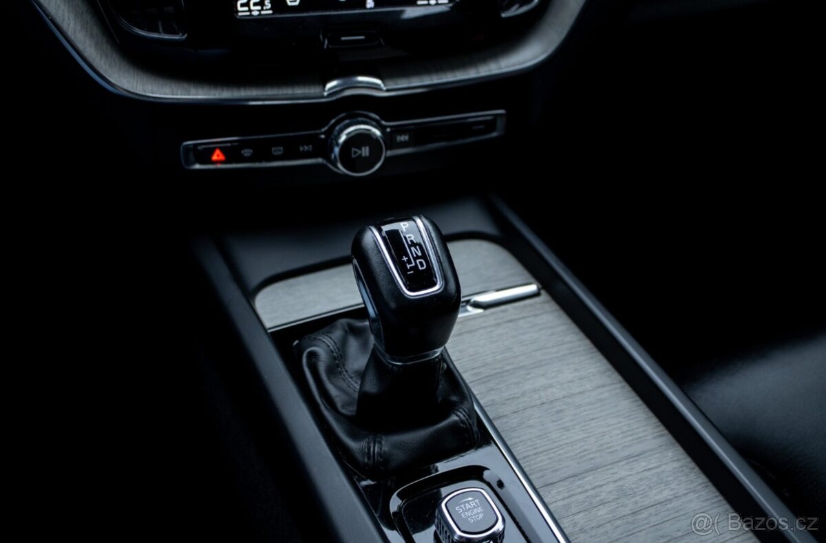 Volvo XC60 D4 Inscription A/T 2019 - 18