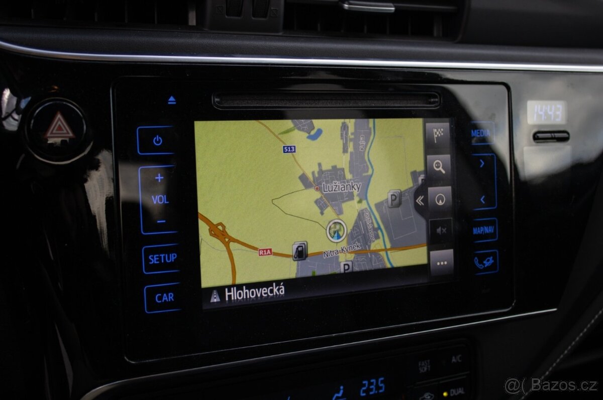 Toyota Corolla sedan 1.6 Ececutive - 18