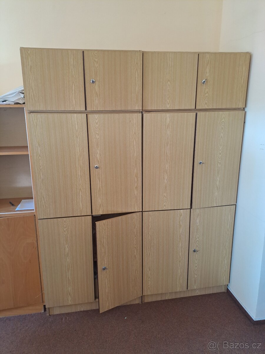 Prodej nábytku a šatnových skříní - 18