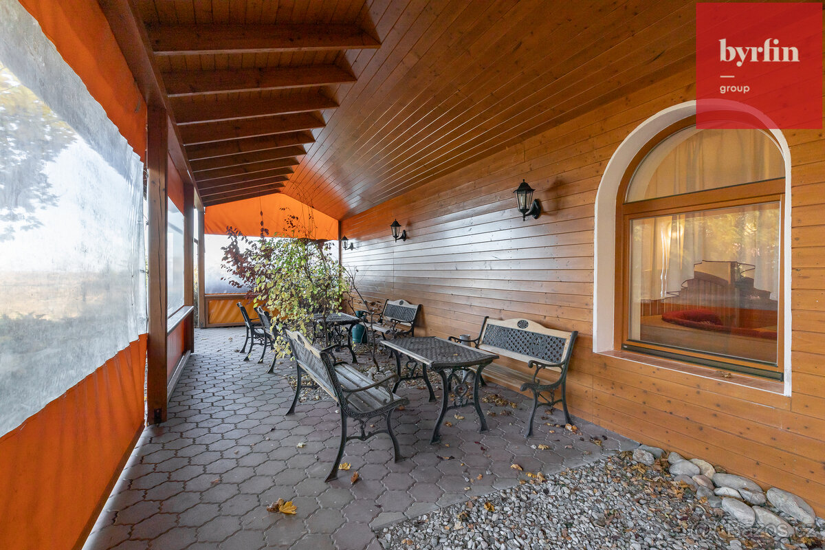 Penzion s 42.000 m² pozemků – ideální pro resort, svatby, sp - 18