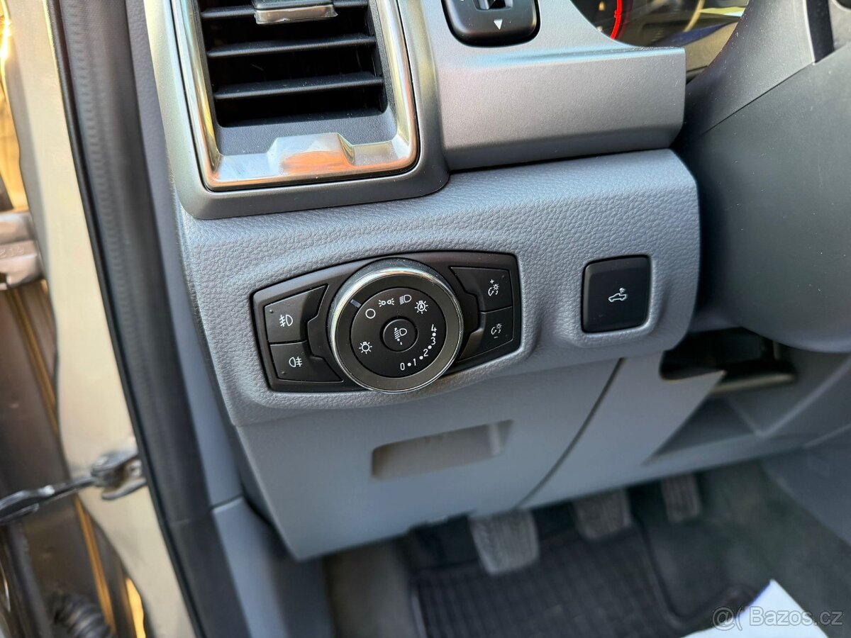 FORD RANGER 2,2 TDCI 4x4 - 118 kW, ČR,TOP KM, TAŽNÉ ZAŔIZENÍ - 18