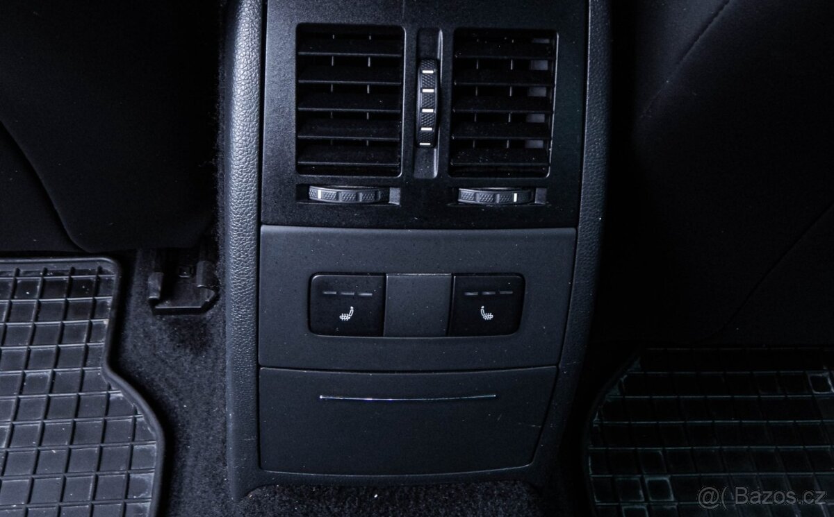 Škoda Octavia Combi RS 2.0 TDI - 18