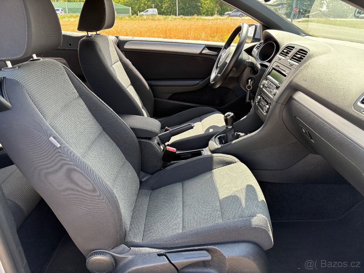 VW GOLF VI 1.2 TSI KABRIO //2012 1.MAJITEL SERVISKA TOP STAV - 18