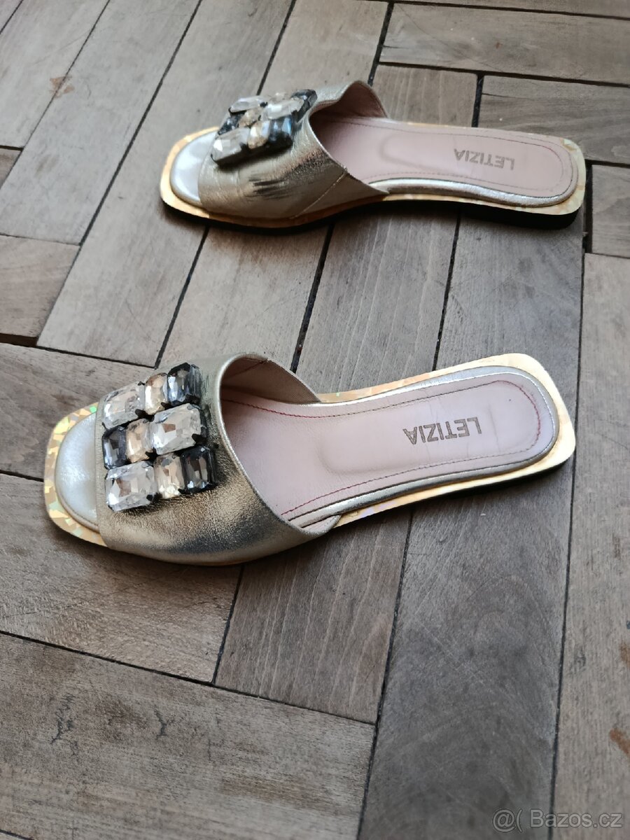 Prodám všechny 3 kusy za 50kč Nepoškozené. - 18