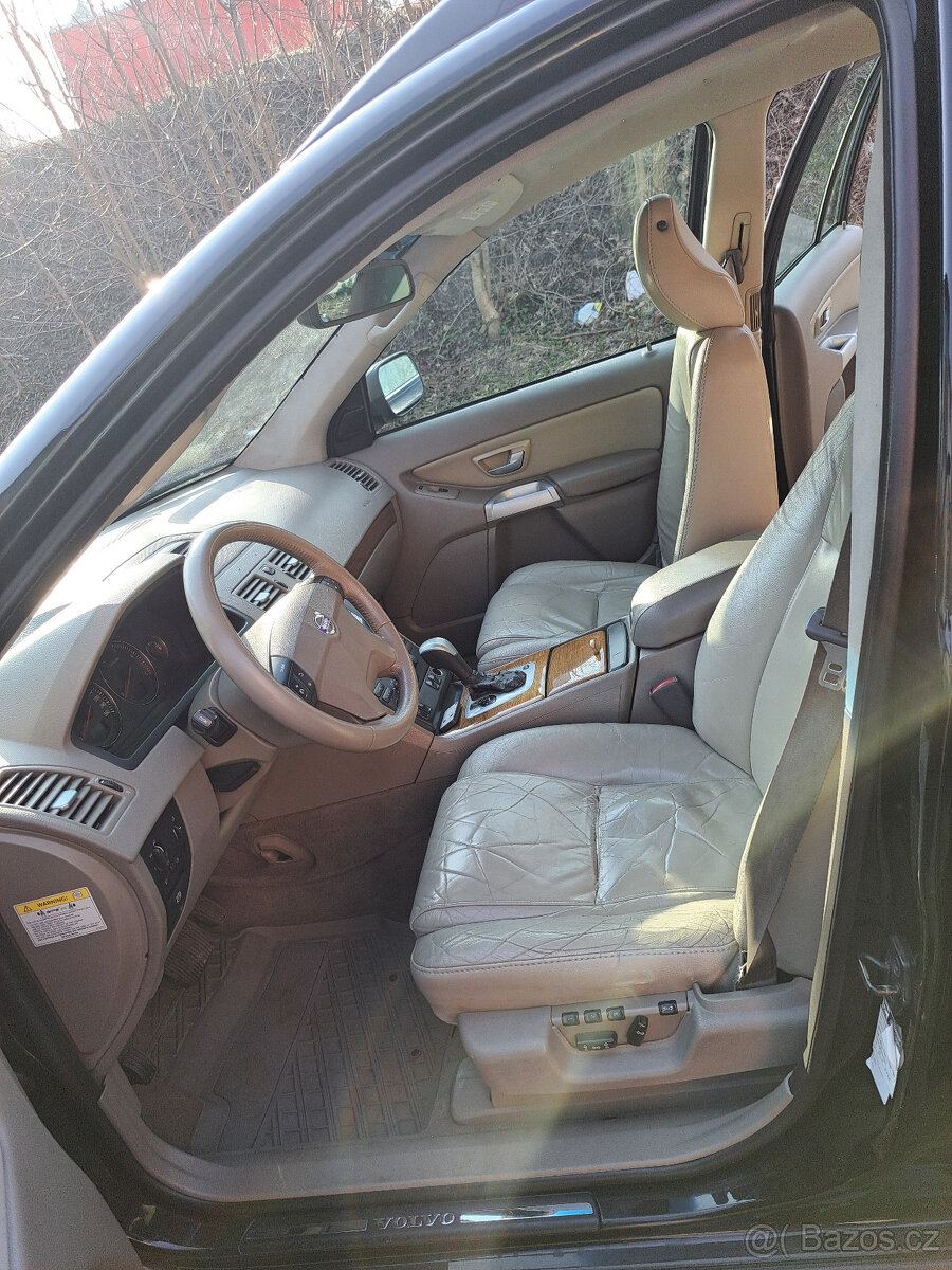 Volvo XC90 D5 AWD - 18