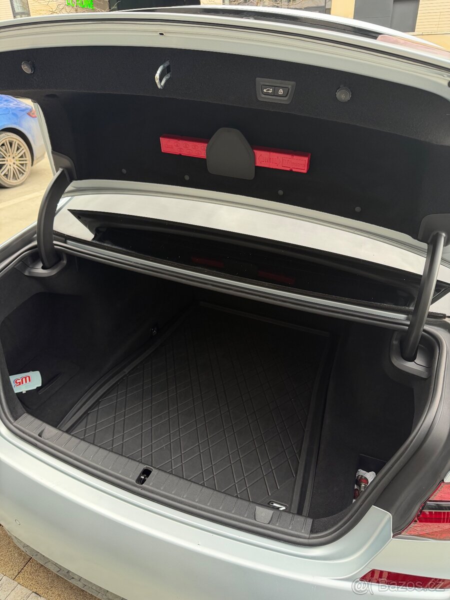 BMW Řada 7, 740d - 40thEdition - DPH - Historie - 18