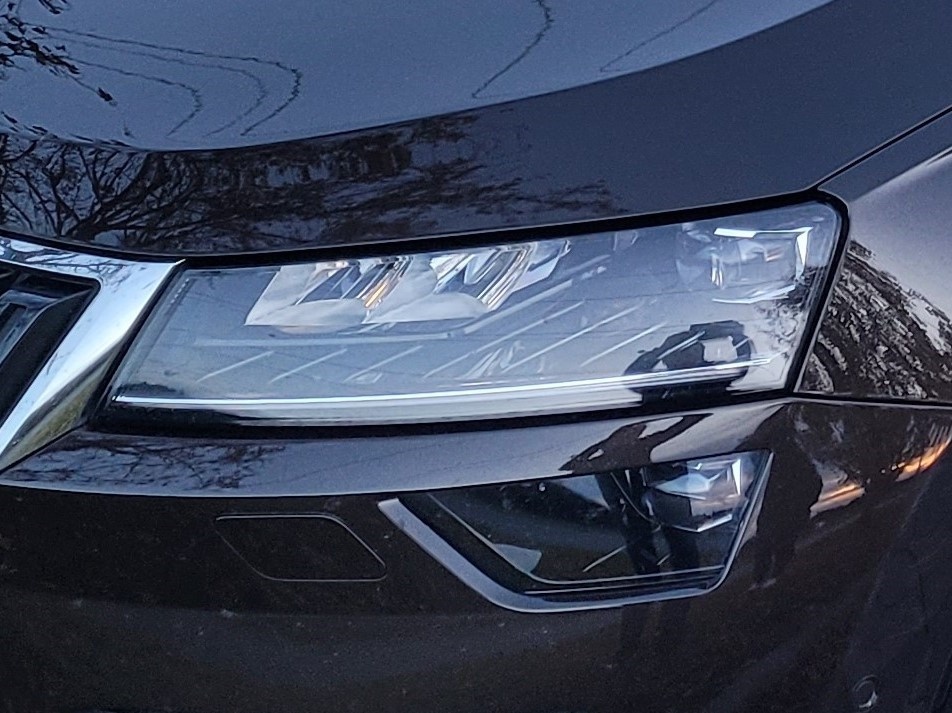 ŠKODA KAROQ STYLE+ VYHŘÍVANÉ SKLO - 18