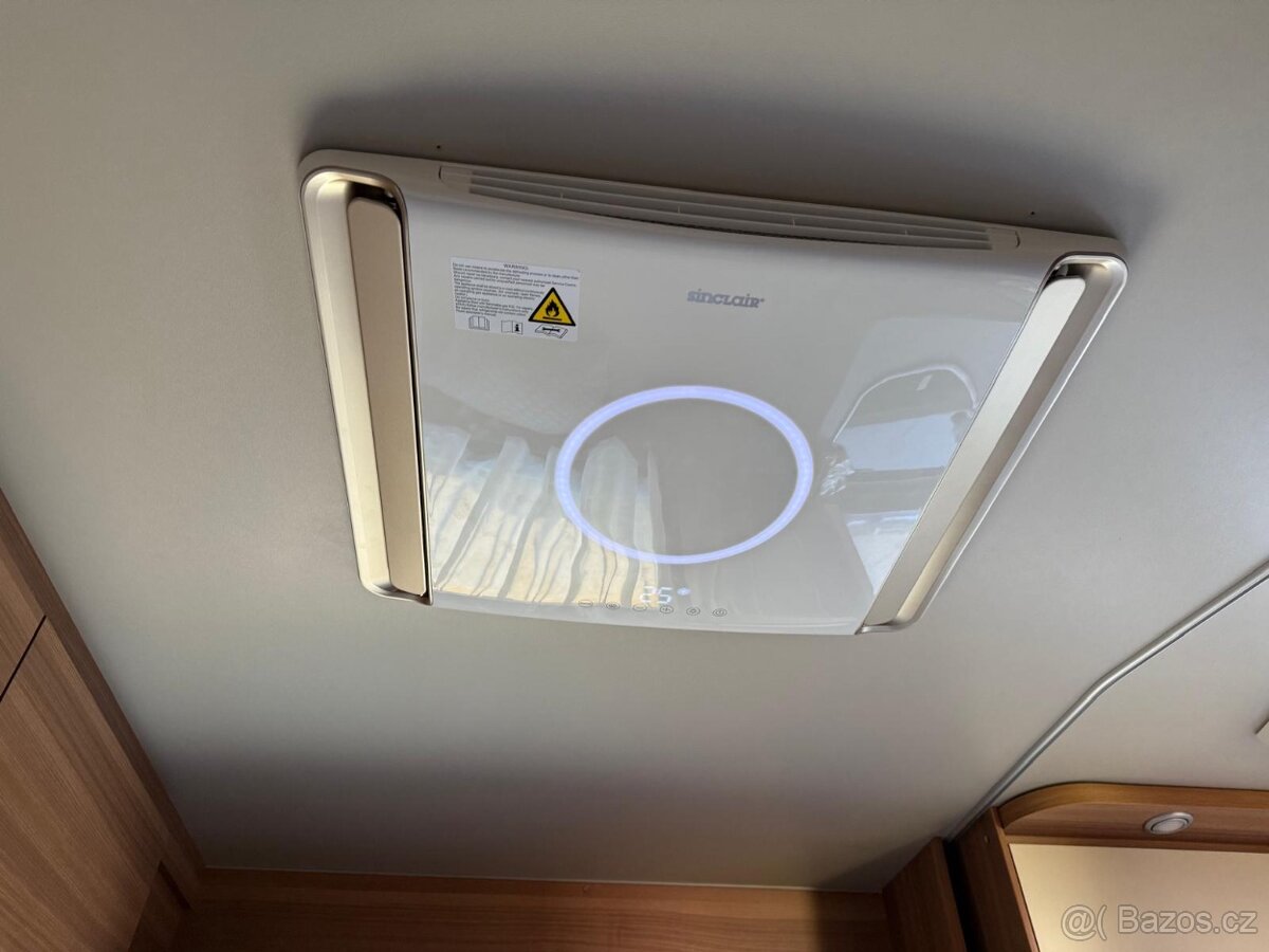 Karavan obytny přívěs WEINSBERG CaraOne - 18