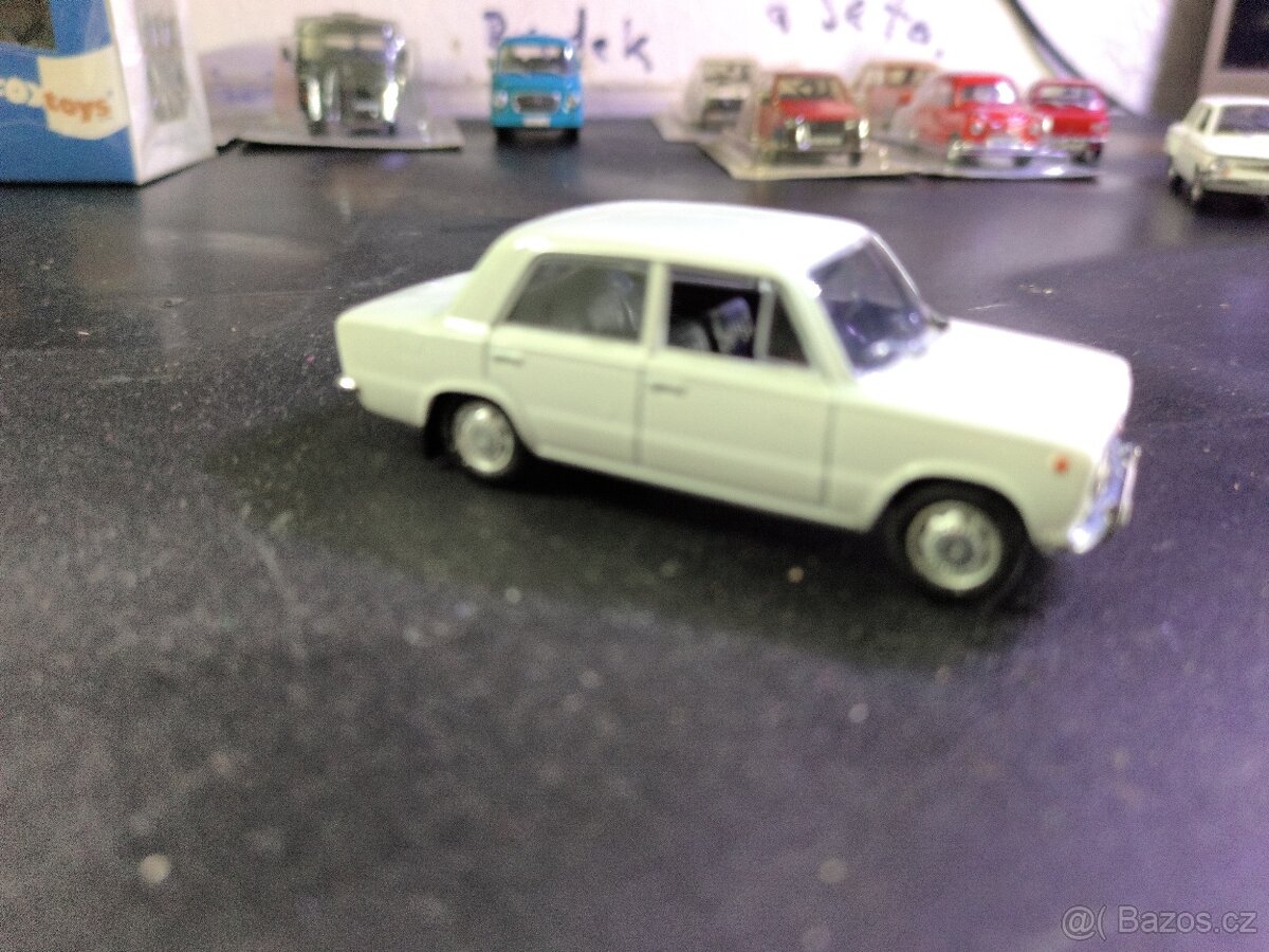 Modely autíček Tatra a jine - 18