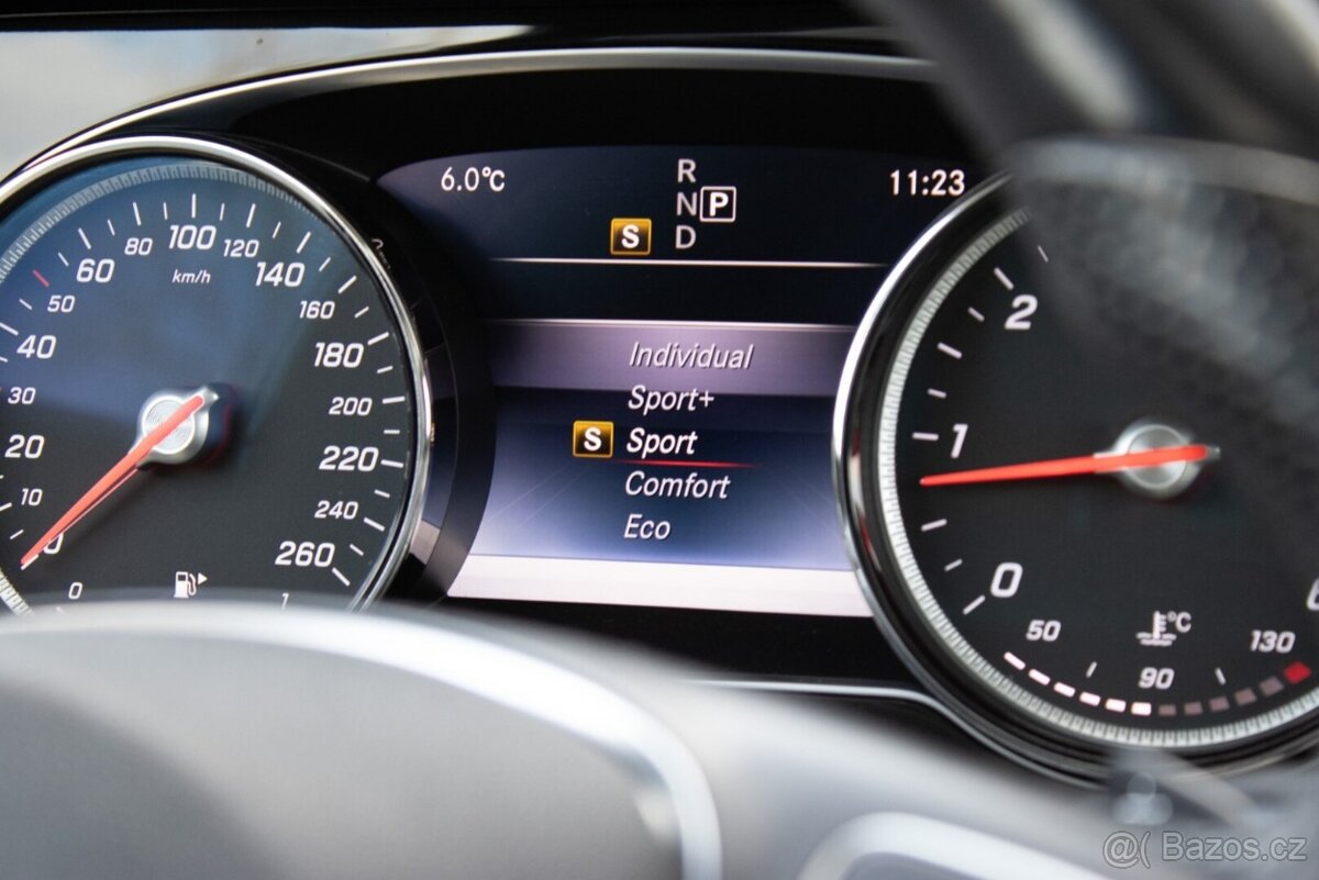 Mercedes-Benz E 220 d 4MATIC - 18