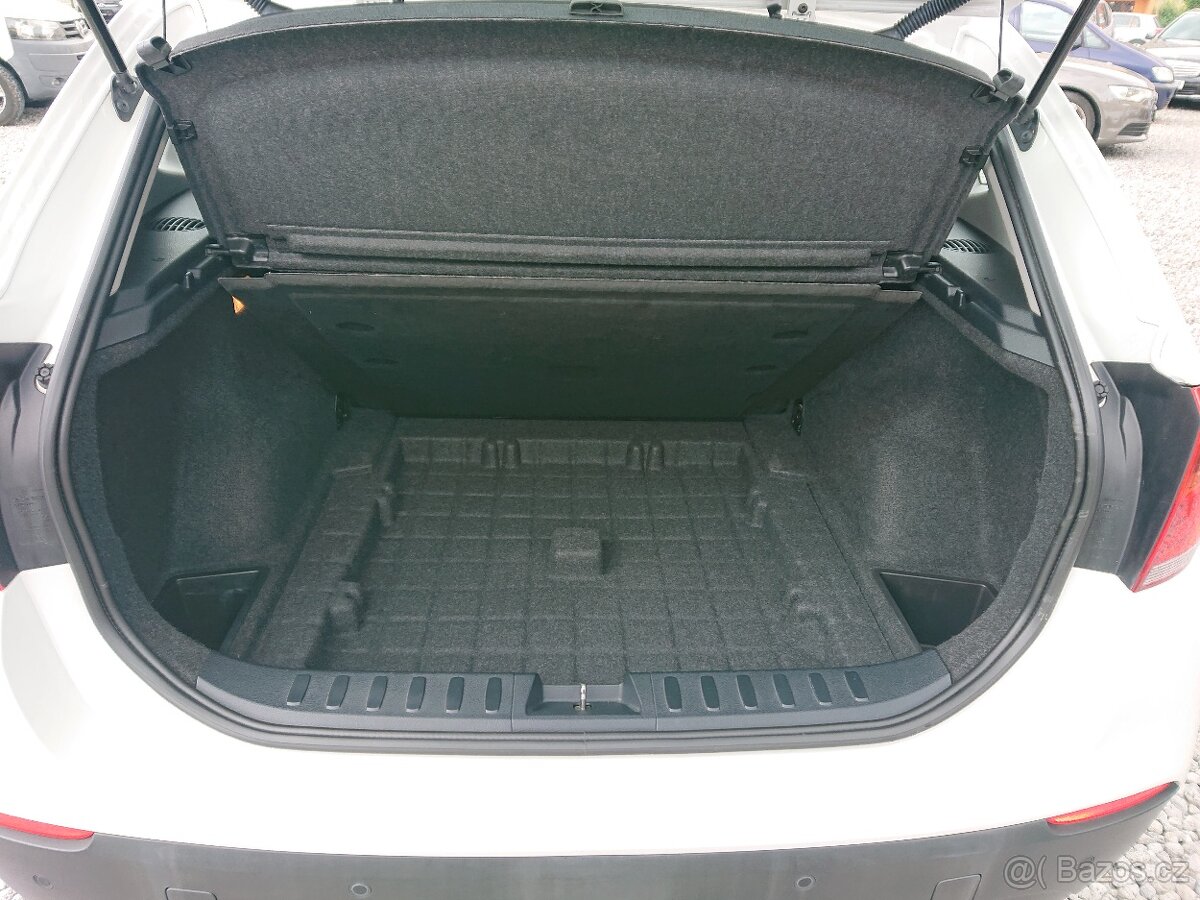 BMW E84,X1,2.0d,130KW,xDrive,NOVÉ ROZVODY,MANUÁL,R.V.2012 - 18