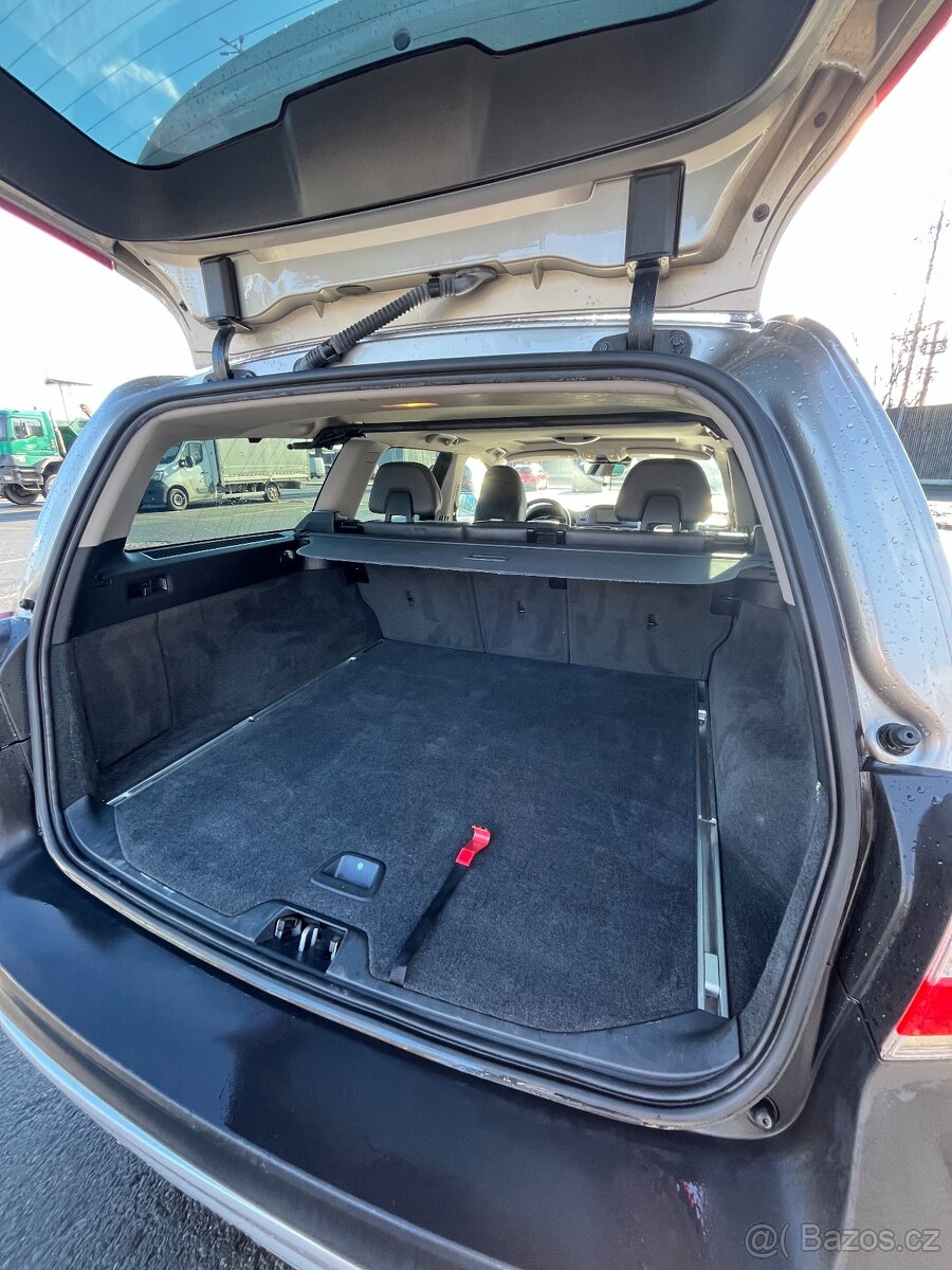 VOLVO XC70 D4 AWD 4x4 - 18