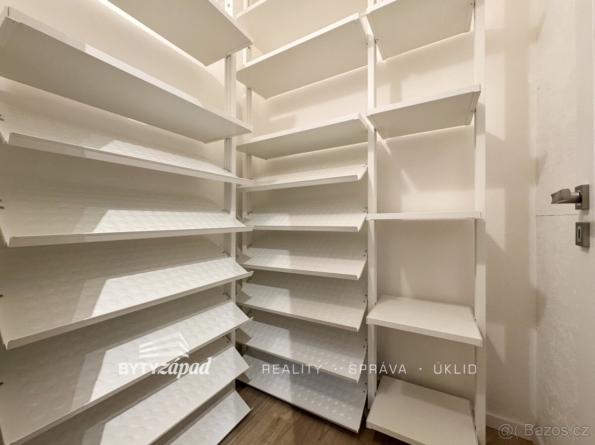 Pronájem bytu 4+1, 84 m2 po kompletní rekonstrukci, v přízem - 18
