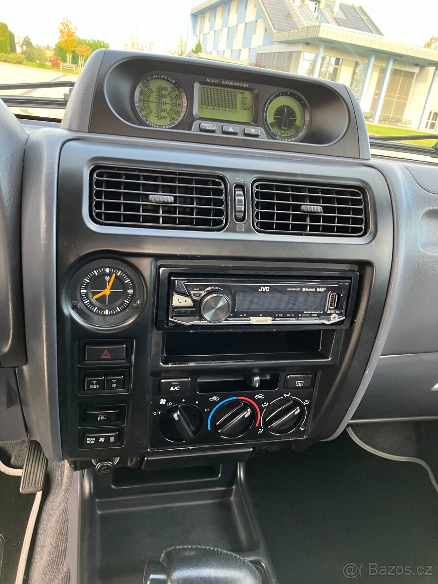 Toyota Land Cruiser J90 - 18